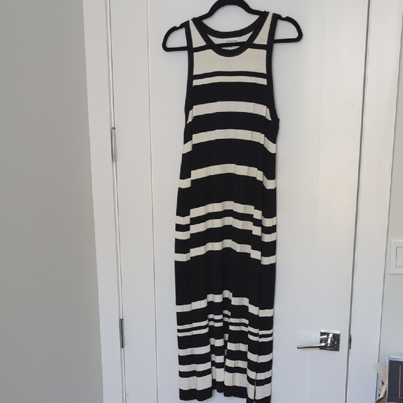 Black and White Striped Maxi Dress - Picture 1 of 4